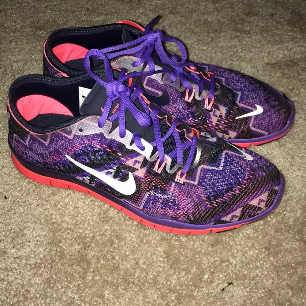 SOLD ON MERCARI Women’s Nike sneakers
